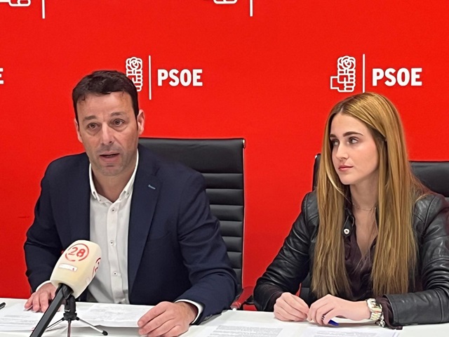 Imagen de El PSOE de Linares presenta mociones en defensa del comercio local y la universidad pública, exigiendo soluciones a la mala gestión del Ayuntamiento y a los recortes de la Junta de Andalucía.