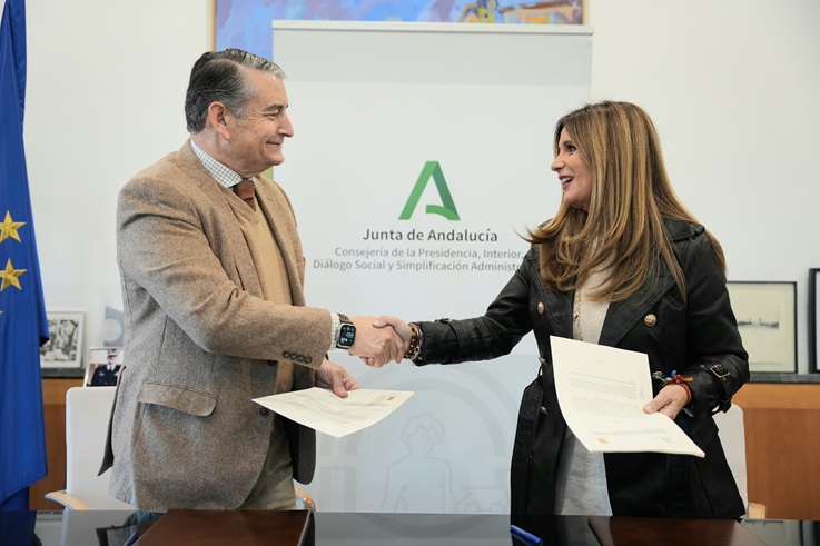 Imagen de La Agencia de Emergencias y el Ayuntamiento de Linares firman un convenio para impartir cursos