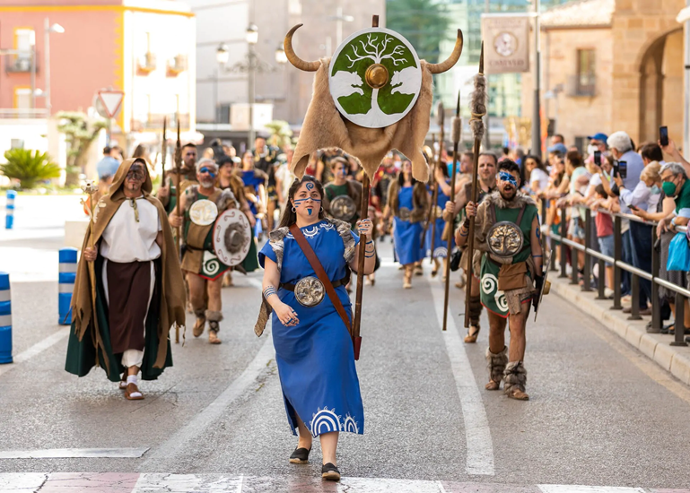 Imagen de El Área de Turismo convoca un concurso para la selección del cartel de las Fiestas Ibero Romanas de Cástulo 2025