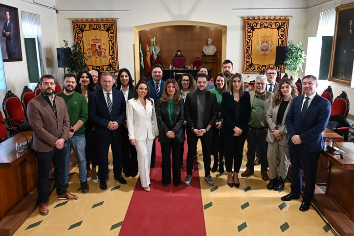 Imagen de El Ayuntamiento de Linares conmemora el Día de Andalucía con un acto institucional