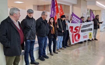 Imagen de CCOO lleva a cabo una protesta para denunciar el despido ilegal de un trabajador en la empresa Logirail