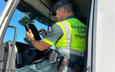 La Guardia Civil investiga a dos personas por utilizar una tarjeta de registro de Tacógrafo de otro conductor