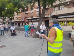 Se reanudan las concentraciones de pensionistas “Los lunes al Paseo”, a las 11 de la mañana en el Paseo de Linarejos,