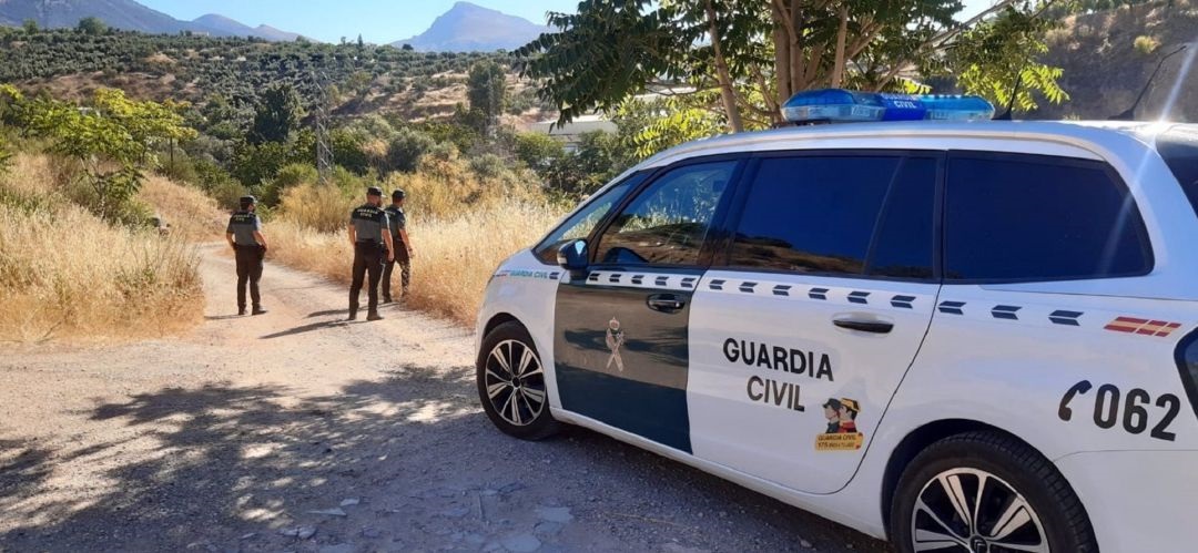 Imagen de La Guardia Civil localiza a un hombre desaparecido cuando buscaba setas