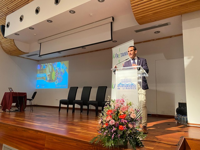 Imagen de El IES Oretania de Linares impulsa el emprendimiento y el autoempleo en estudiantes de Formación Profesional