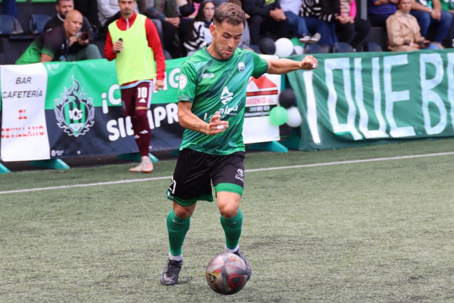 Imagen de Juan Carlos Menudo es nuevo jugador del  Linares Deportivo