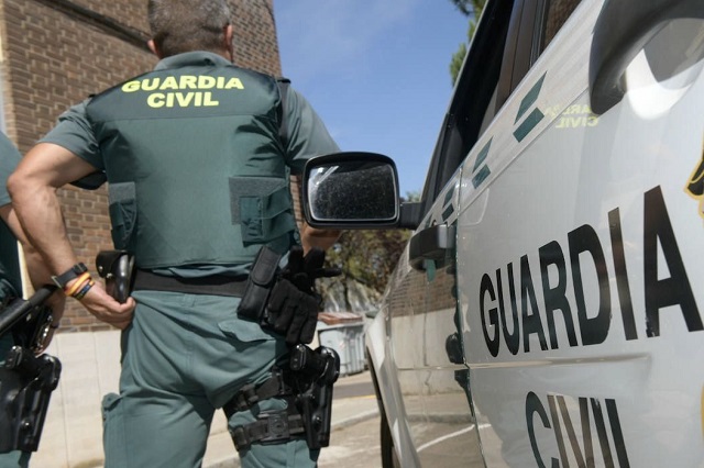 Imagen de Un fallecido y un herido grave en una colisión frontal entre un camión y un turismo en Huesa