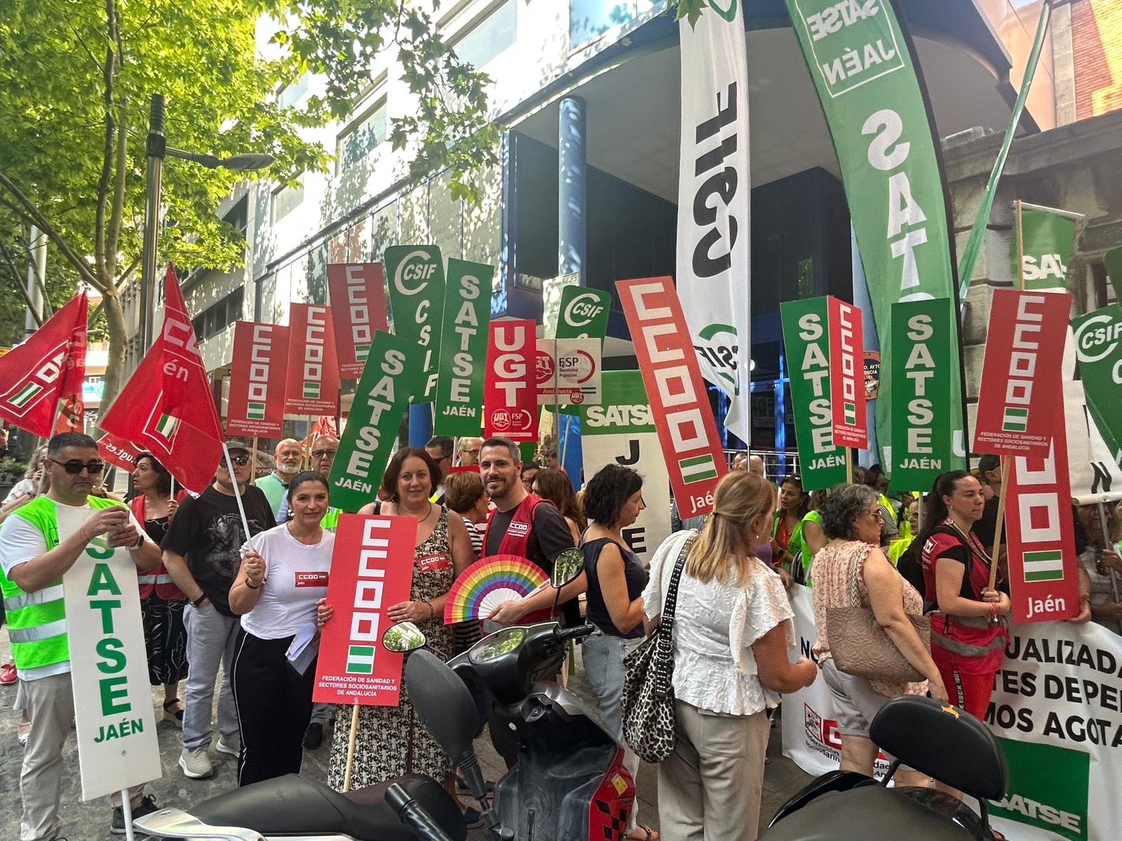 Imagen de Sindicatos Sanitarios Denuncian el "Abandono" de la Bolsa del SAS y Exigen Transparencia en la Contratación