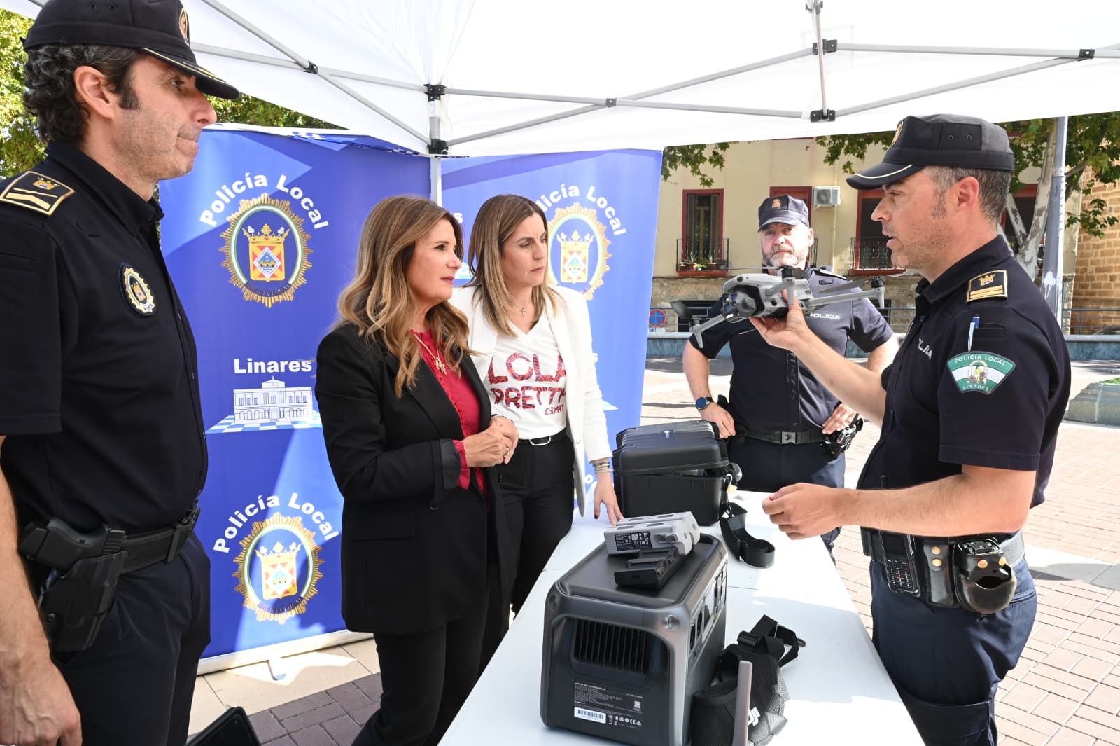 Imagen de El Ayuntamiento de Linares refuerza el equipamiento de la Policía Local con nuevas herramientas tecnológicas y de apoyo operativo