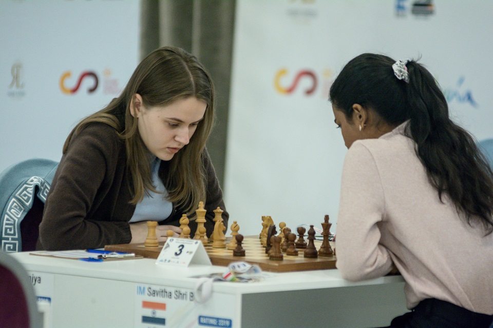 Imagen de India se estrella en el tie-break y China pasa como una apisonadora: ya hay semifinales en Linares