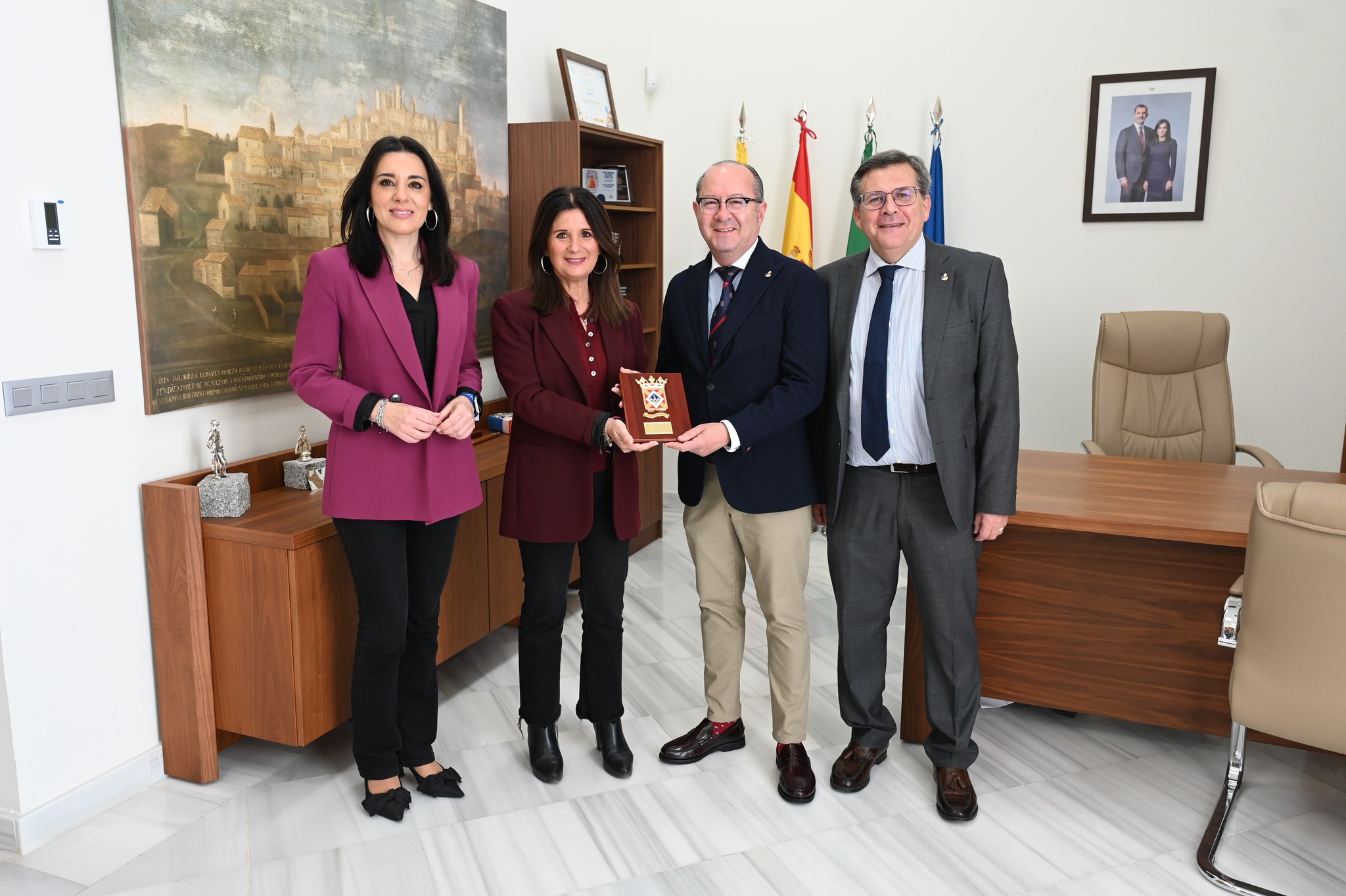 Imagen de Recepción oficial al pregonero de la Semana Santa de Linares 2026 en el Palacio Municipal