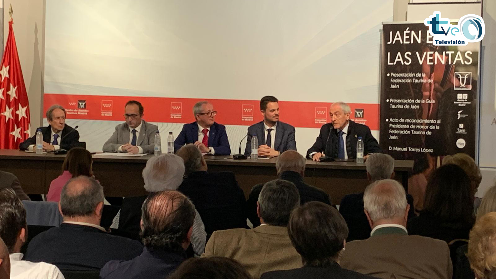 Imagen de Jaén se presenta en Las Ventas con su Guía Taurina y con Curro Díaz