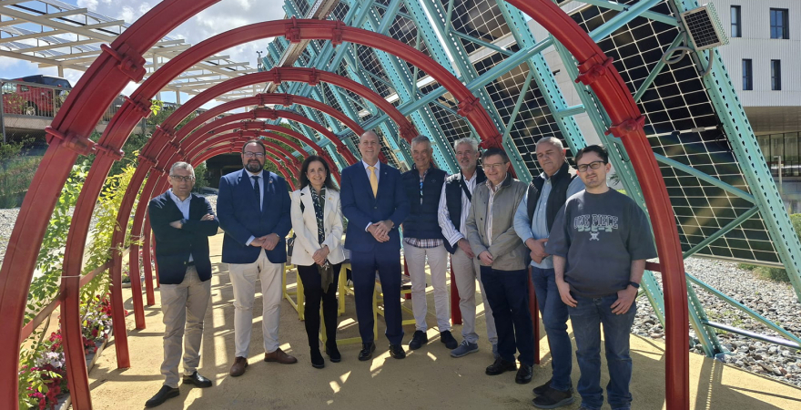 Imagen de La UJA presenta en Linares el proyecto Mobilete, un “árbol biotecnológico