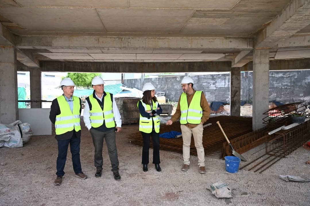 Supervisión institucional en Linarejos: avance firme en la renovación del histórico estadio