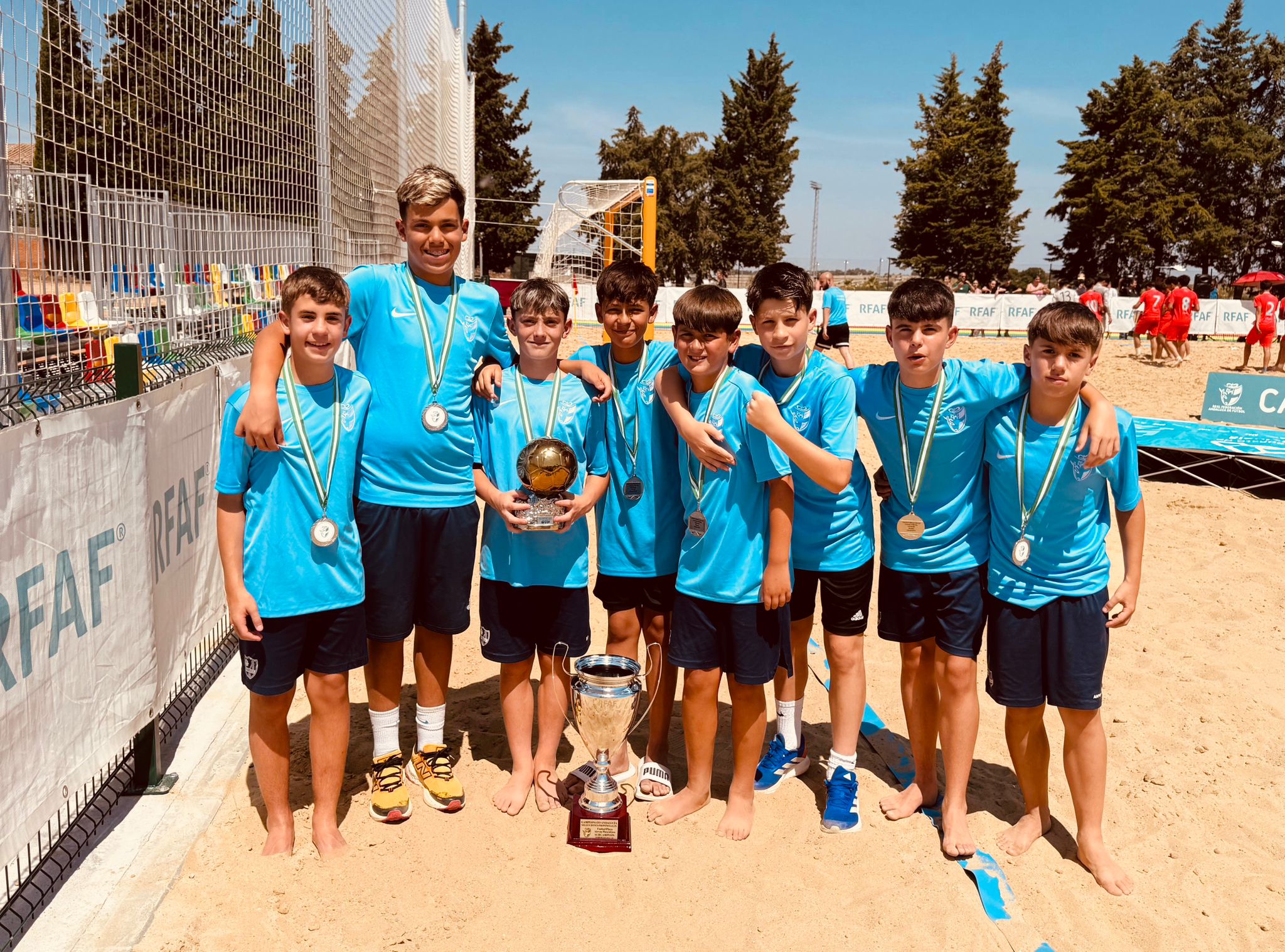 Imagen de Jaén roza la gloria en Córdoba: ocho jugadores del Linares CF, subcampeones de Andalucía de Fútbol Playa