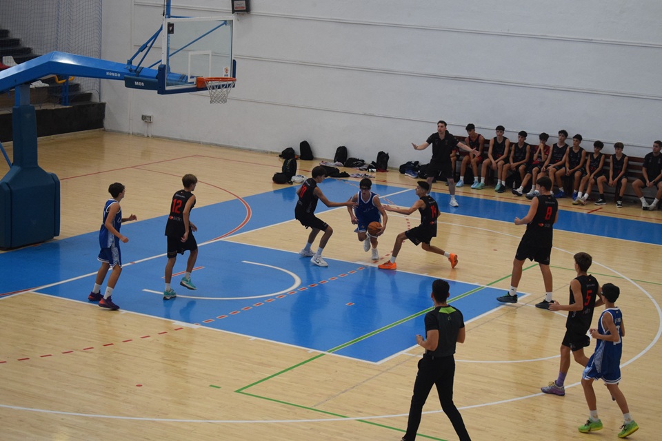 Imagen de El CB Linares acelera su puesta a punto antes del inicio de la competición