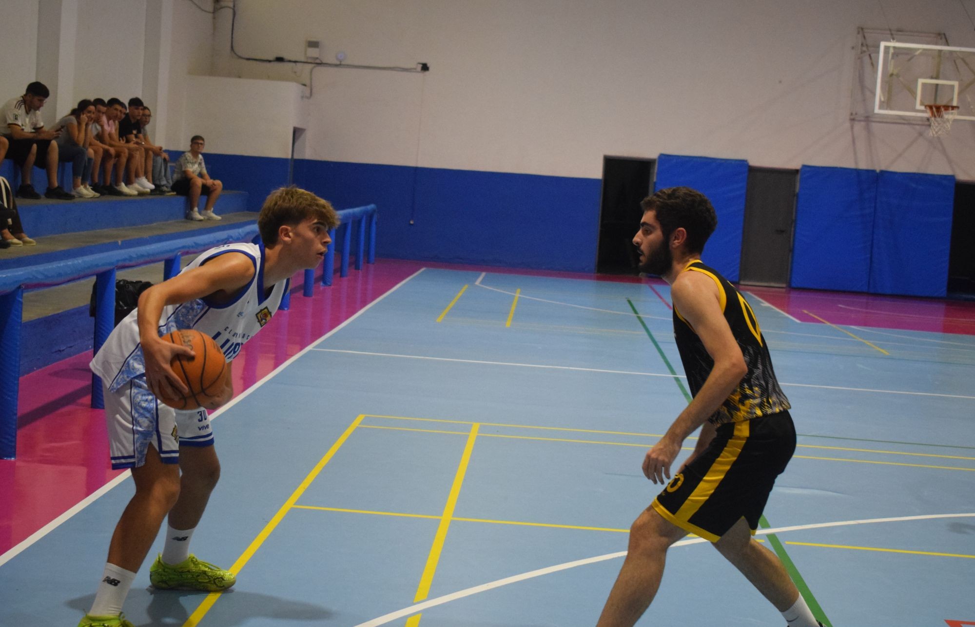 Imagen de Dos retos, dos escenarios y mucho baloncesto para el CB Linares